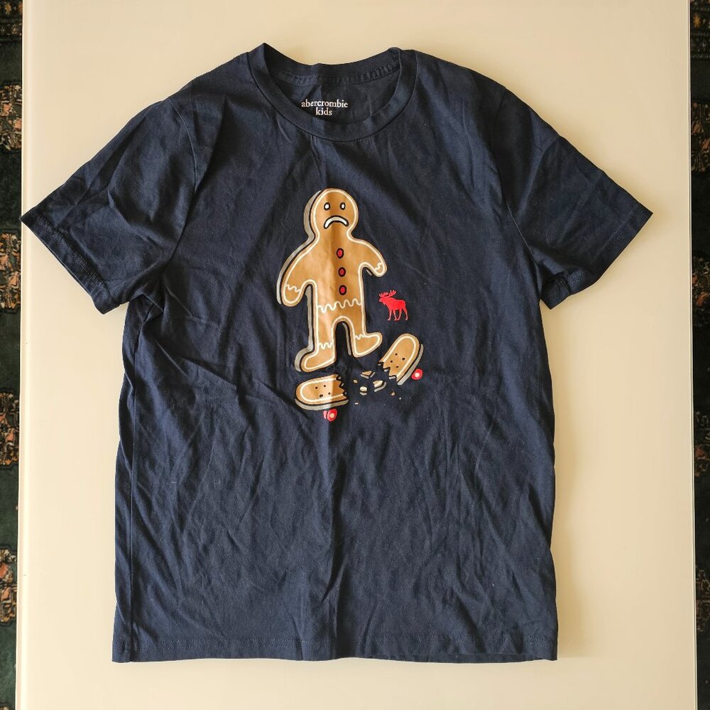 Abercrombie Kids Gingerbread Man and Skateboard Navy Blue Tshirt size 15/16